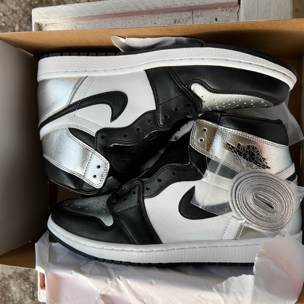 DS Jordan 1 silver toe. W13 M11.5
